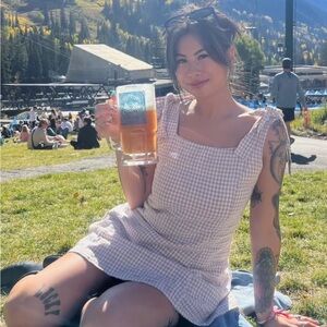 Meet your Posher, Anni